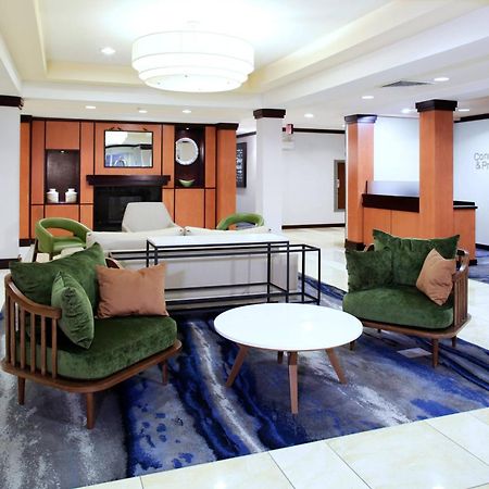 Fairfield Inn & Suites Милледжвилл Экстерьер фото