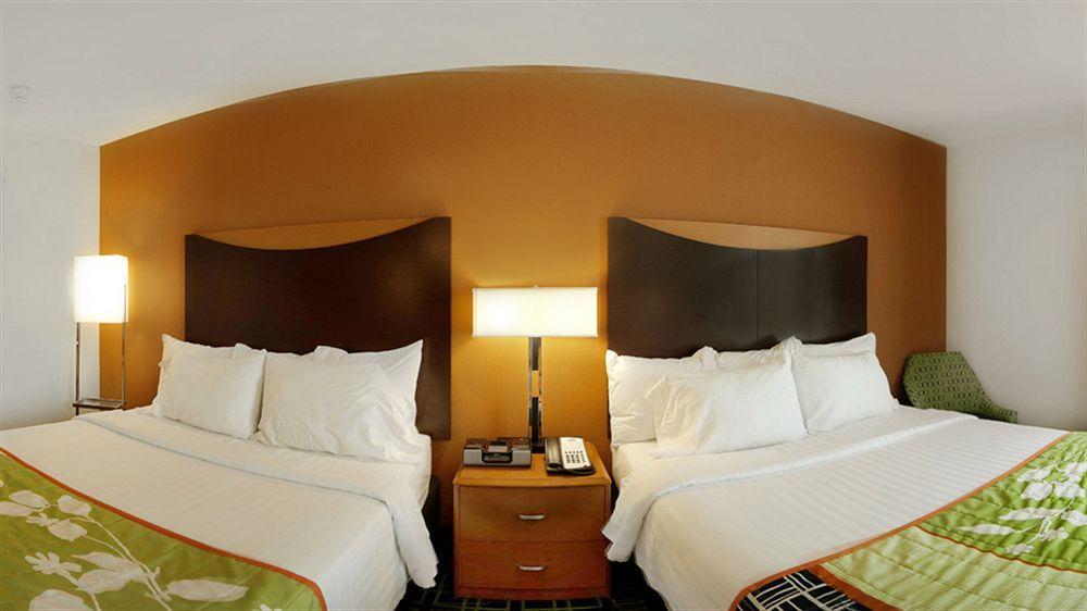 Fairfield Inn & Suites Милледжвилл Экстерьер фото